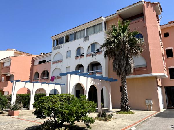LEUCATE - A VENDRE Appartement T2 cabine avec vue canal et parking