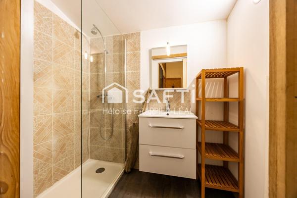 Maison esprit vacances + revenus locatifs 2 400€/mois