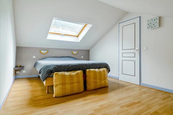 Dpt Haute Savoie (74), à vendre PUBLIER maison familiale de 160 m2 entièrement clôturée au calme