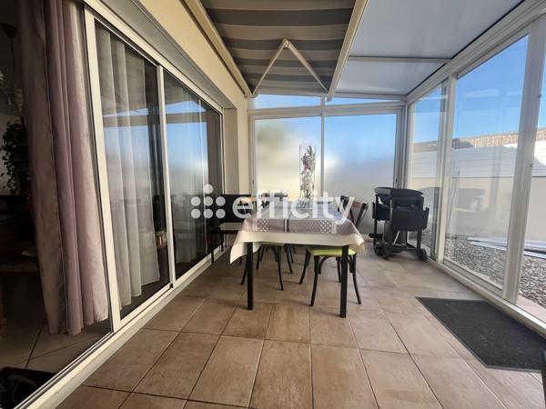 Maison
         5 pièces
        - 100 m² Exclusivité 299 900 € *
