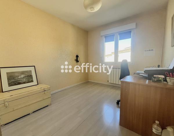 Maison
         5 pièces
        - 100 m² Exclusivité 299 900 € *