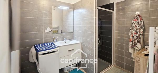 Appartement à vendre 2 pièces + garage SAINT CYR SUR MER (83)