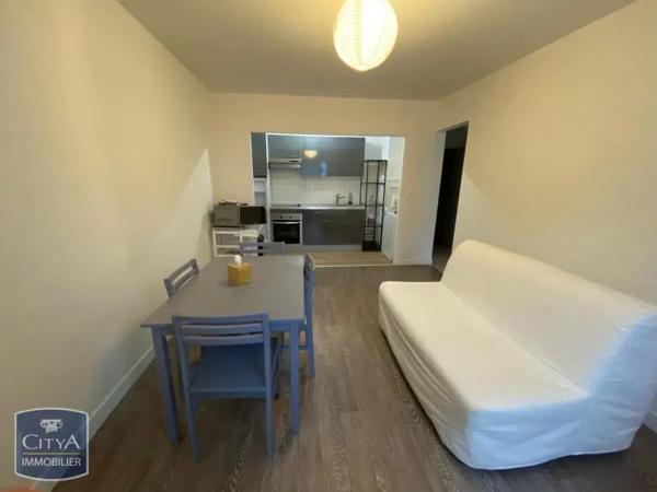 Appartement à louer 2 pièces 36.57m² Blois (41000)