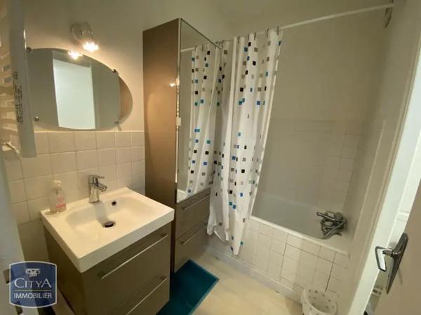Appartement à louer 2 pièces 36.57m² Blois (41000)