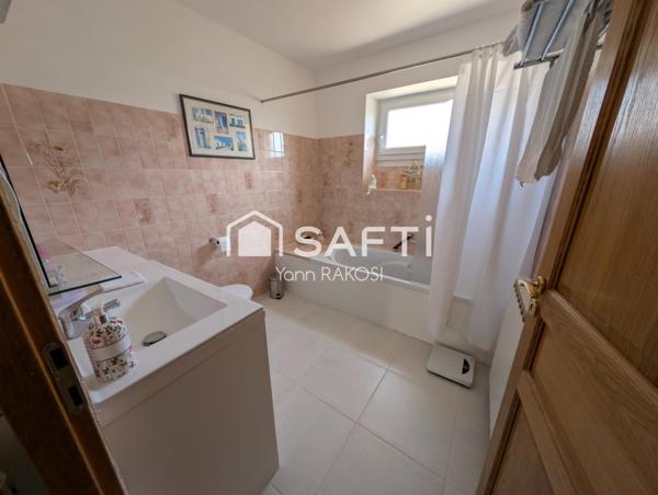 BELLE MAISON FAMILIALE DE 3 CHAMBRES AVEC JARDIN À AULNAY