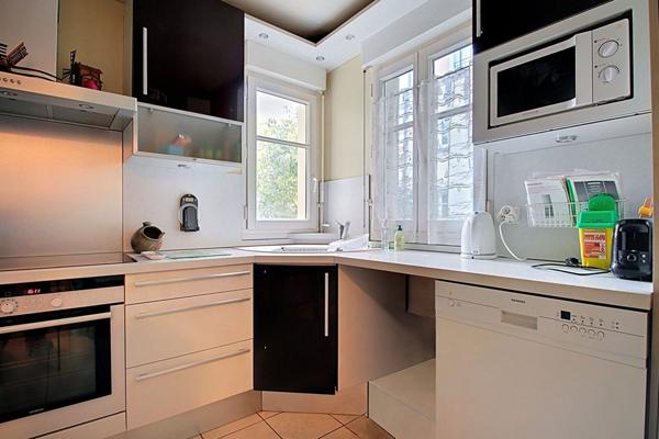 APPARTEMENT RUEIL-MALMAISON CENTRE VILLE 4 PIECES 3 CHAMBRES AVEC ASCENSEUR, BALCON, PARKING ET CAVE