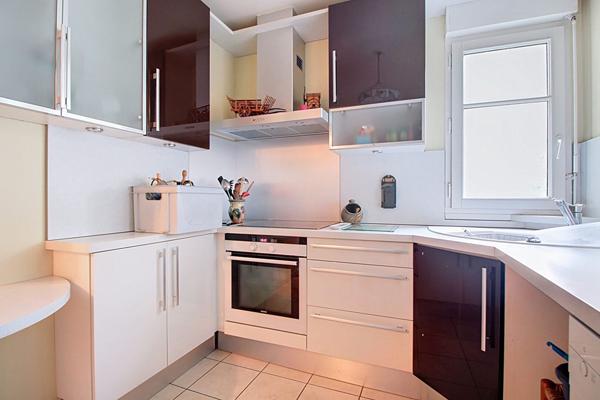 APPARTEMENT RUEIL-MALMAISON CENTRE VILLE 4 PIECES 3 CHAMBRES AVEC ASCENSEUR, BALCON, PARKING ET CAVE