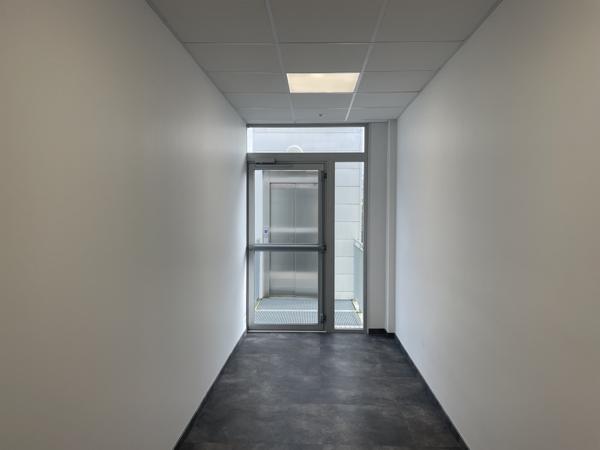 BUREAUX COMMERCE A LOUER - ORVAULT GRAND VAL - NANTES NORD
