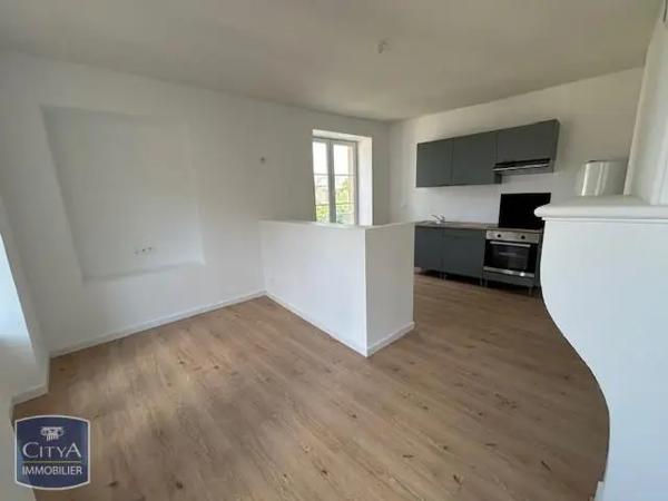 Appartement à louer 2 pièces 51.36m² Sedan (08200)