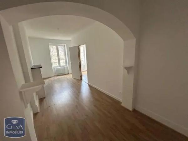 Appartement à louer 2 pièces 51.36m² Sedan (08200)