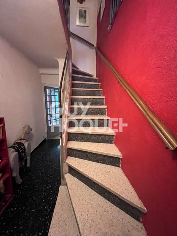 Maison 6 pièce(s) avec jardin et deux garages