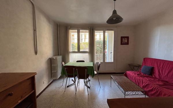 Appartement à vendre    2 pièces • 47 m2 Marseille 10