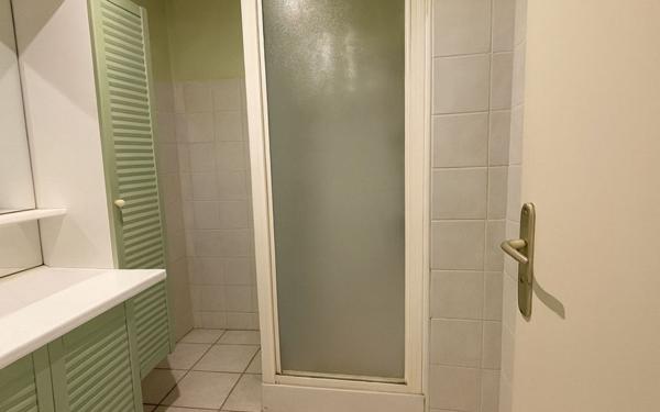 Appartement à vendre    2 pièces • 47 m2 Marseille 10