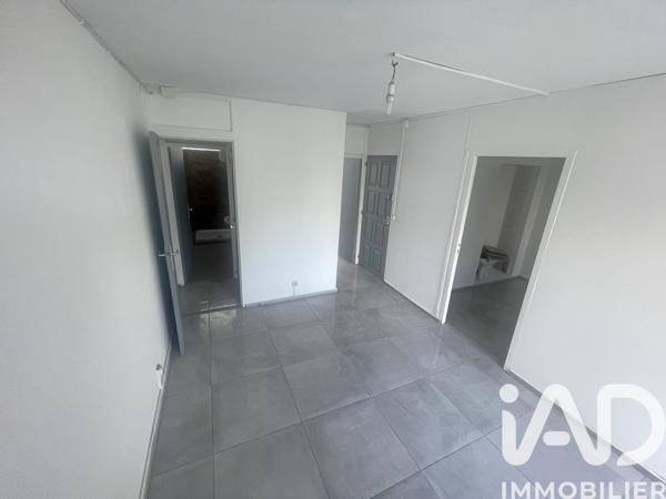 Location appartement 4 pièces 65 m² Les Abymes