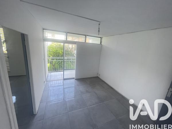 Location appartement 4 pièces 65 m² Les Abymes