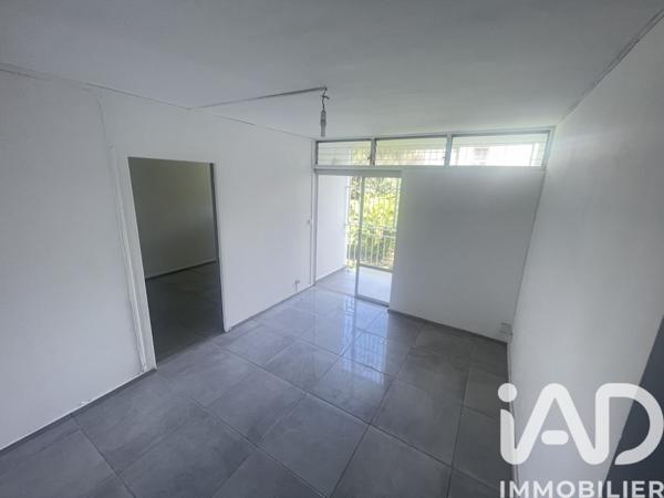 Location appartement 4 pièces 65 m² Les Abymes