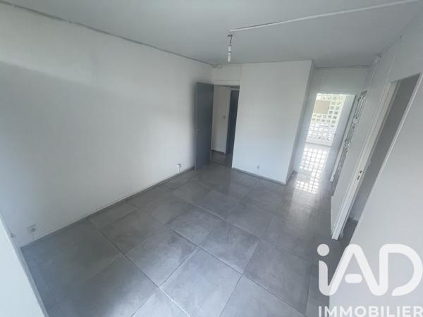 Location appartement 4 pièces 65 m² Les Abymes