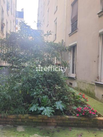 Appartement
         3 pièces
        - 42 m² 450 000 € *