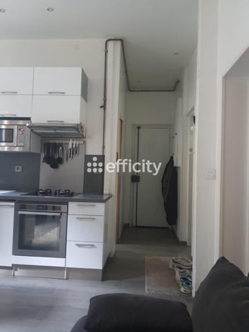 Appartement
         3 pièces
        - 42 m² 450 000 € *