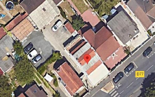 Immeuble à vendre    9 pièces • 205 m2 Viry-Châtillon