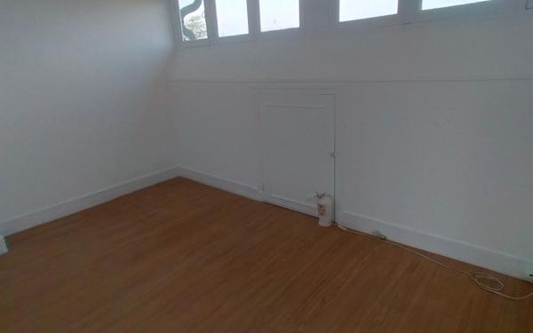 Immeuble à vendre    9 pièces • 205 m2 Viry-Châtillon