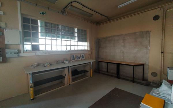 Immeuble à vendre    9 pièces • 205 m2 Viry-Châtillon