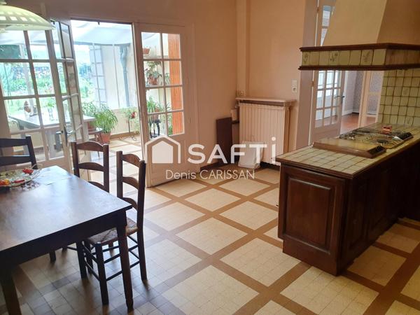 Maison de maître, piscine et dépendances...