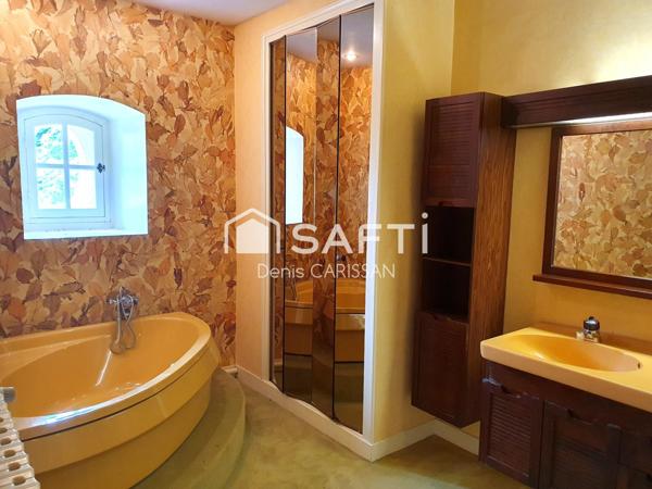 Maison de maître, piscine et dépendances...