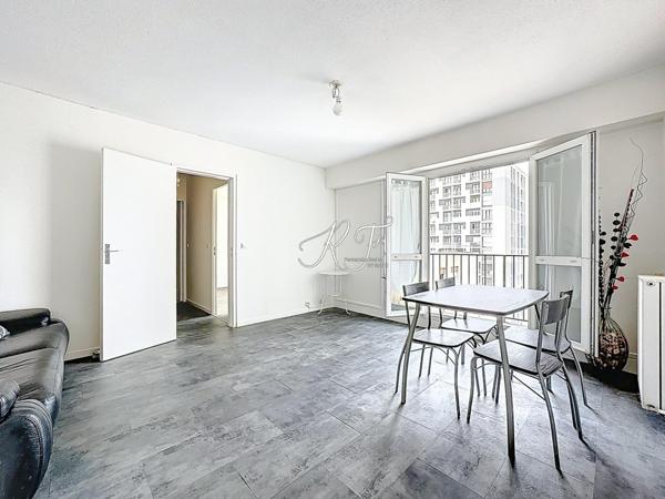 appartement lumineux au dernier étage