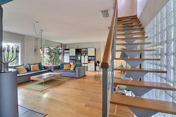 VILLA 152 M2 PISCINE STUDIO INDEPENDANT ATELIER MARSEILLE 13012