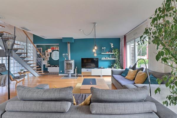 VILLA 152 M2 PISCINE STUDIO INDEPENDANT ATELIER MARSEILLE 13012