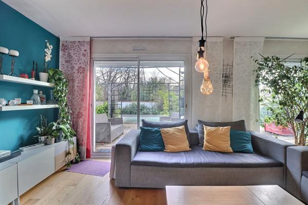 VILLA 152 M2 PISCINE STUDIO INDEPENDANT ATELIER MARSEILLE 13012