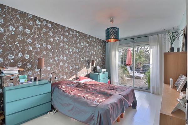 VILLA 152 M2 PISCINE STUDIO INDEPENDANT ATELIER MARSEILLE 13012