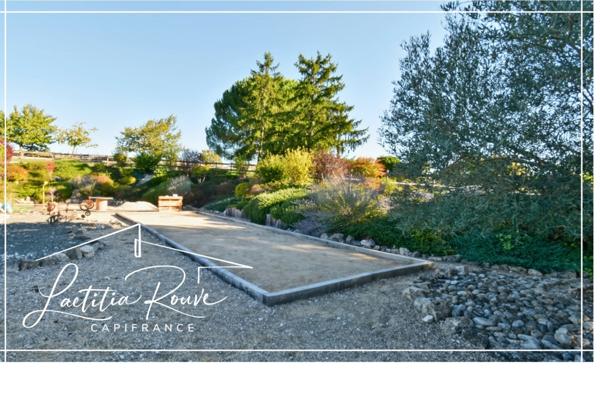 Demeure d’exception en pierre 370 m² habitable, Piscine, Pool house, Dépendances, Parc 3 ha avec lac À 25 min d’Agen