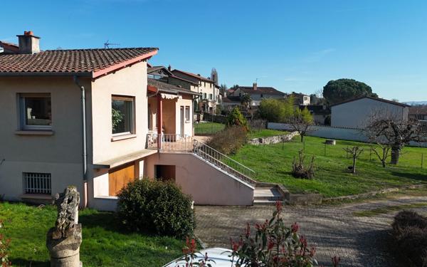 Maison à vendre    4 pièces •  Mornant