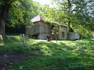 Saint-Jean-de-Chevelu (73170) ST JEAN DE CHEVEU ANCIENNE SCIERIE SUR 795 M² DE TERRAIN