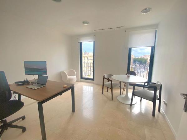 Bureaux à louer avec balcon - Hyper centre-ville / Castellane - 13006 Marseille