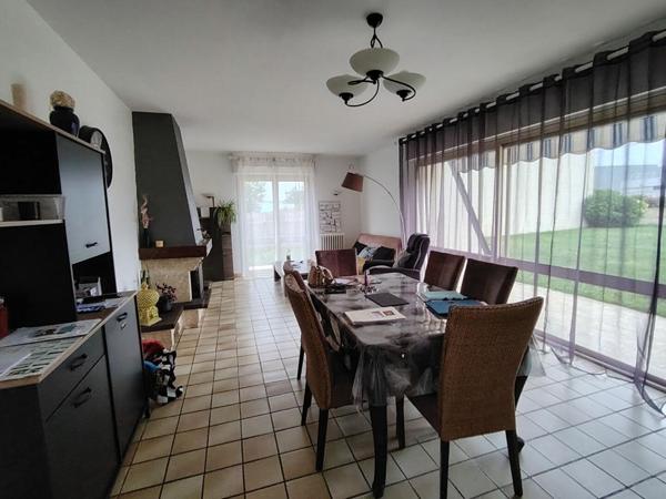 Maison Plenee Jugon 5 pièce(s) 135 m2