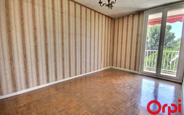 Appartement à vendre    4 pièces • 72,34 m2 Marseille 11