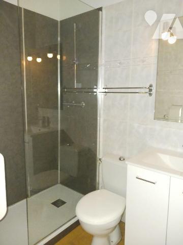 A VENDRE sur la commune de BAR SUR SEINE (Aube), un ensemble immobilier, actuellement à usage d...