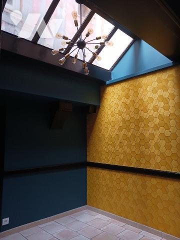 A VENDRE sur la commune de BAR SUR SEINE (Aube), un ensemble immobilier, actuellement à usage d...