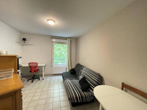 Appartement 1 pièce                                        - 38000 Grenoble Réf : 5548