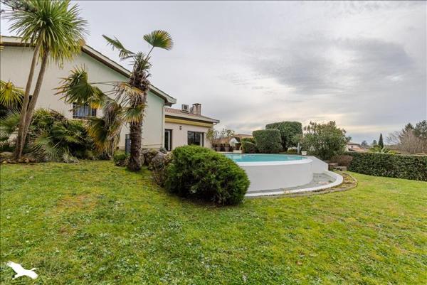 Maison à vendre |  Bouliac |  7 pièces | 200 m²