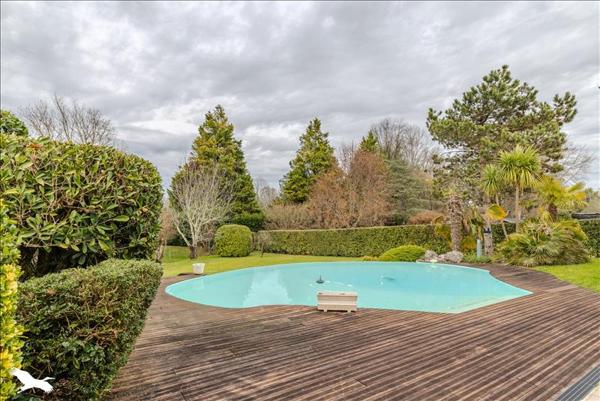 Maison à vendre |  Bouliac |  7 pièces | 200 m²