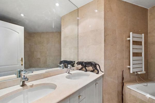 Vente Appartement de luxe Paris 16 4 Pièces 90 m²