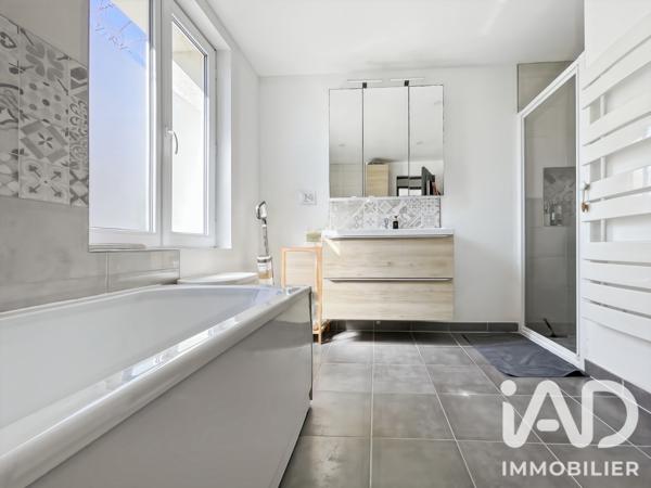 Maison à vendre 5 pièces 157 m² Saint-Quentin