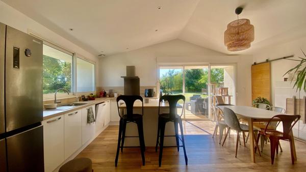 EXCEPTIONNELLE PROPRIETE ARBORE A SEULEMENT 10 MINUTES DE LA ROCHELLE TERRAIN DIVISIBLE SELON VOS BESOINS !