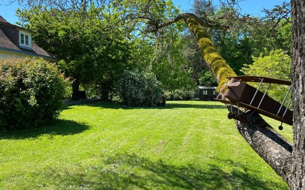 Maison à vendre    6 pièces •  Sadirac