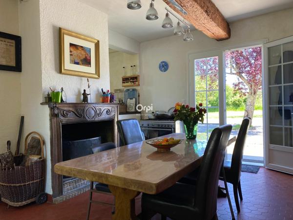 Maison à vendre    6 pièces •  Sadirac