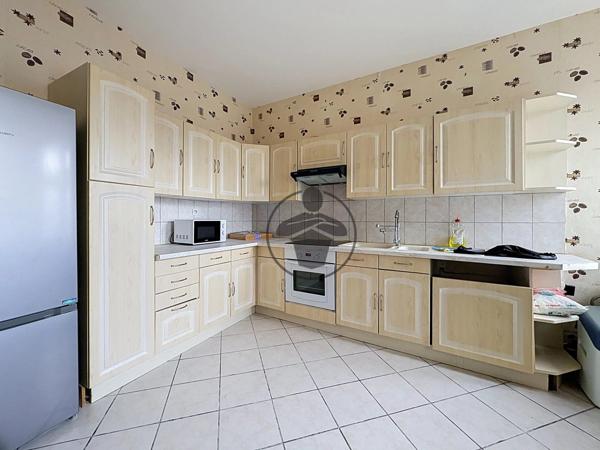Location                                                      Maison
                        
                     4 pièces                      107 m2                     à Saint-Quentin